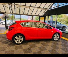 Vauxhall Astra 1.6 Astra SRI Auto 5dr - 9