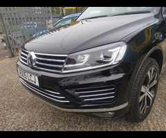 Volkswagen Touareg 3.0 TDI V6 BlueMotion Tech R-Line Tiptronic 4WD Euro 5 (s/s) 5dr - 56