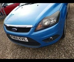 Ford Focus 1.6 Zetec 5dr - 26