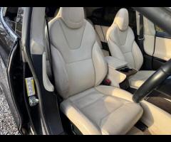 Tesla Model S 1 FORMER KEEPER|2 KEYS|

Equipment:
Air Conditioning
Auto Climate Control
Automatic Li - 17