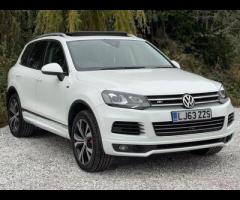 Volkswagen Touareg FULL SERVICE HISTORY - 10 SERVICES - 3 MAIN DEALER SERVICES - SERVICE INTERVALS @ - 3