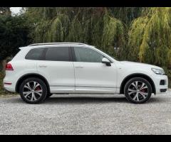 Volkswagen Touareg FULL SERVICE HISTORY - 10 SERVICES - 3 MAIN DEALER SERVICES - SERVICE INTERVALS @ - 10