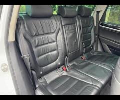 Volkswagen Touareg FULL SERVICE HISTORY - 10 SERVICES - 3 MAIN DEALER SERVICES - SERVICE INTERVALS @ - 24