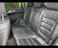 Volkswagen Touareg FULL SERVICE HISTORY - 10 SERVICES - 3 MAIN DEALER SERVICES - SERVICE INTERVALS @ - 25