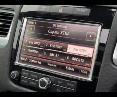 Volkswagen Touareg FULL SERVICE HISTORY - 10 SERVICES - 3 MAIN DEALER SERVICES - SERVICE INTERVALS @ - 51