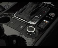 Volkswagen Touareg FULL SERVICE HISTORY - 10 SERVICES - 3 MAIN DEALER SERVICES - SERVICE INTERVALS @ - 59