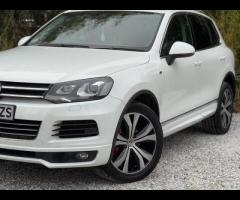 Volkswagen Touareg FULL SERVICE HISTORY - 10 SERVICES - 3 MAIN DEALER SERVICES - SERVICE INTERVALS @ - 80