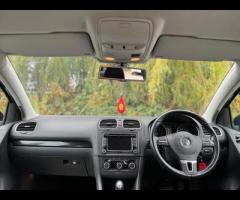 Volkswagen Golf 2 FORMER KEEPERS|2 KEYS|SERVICE HISTORY|LOGBOOK

This 2012 Volkswagen Golf TDI Match - 17