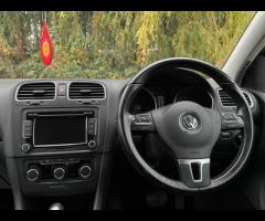 Volkswagen Golf 2 FORMER KEEPERS|2 KEYS|SERVICE HISTORY|LOGBOOK

This 2012 Volkswagen Golf TDI Match - 30