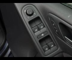 Volkswagen Golf 2 FORMER KEEPERS|2 KEYS|SERVICE HISTORY|LOGBOOK

This 2012 Volkswagen Golf TDI Match - 55