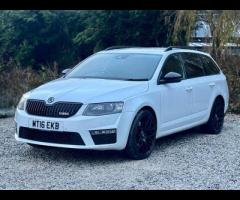 Skoda Octavia 2 KEYS|SERVICE HISTORY|LOGBOOK|

This 2016 Skoda Octavia TFSI vRS is a Euro 6 complian - 6