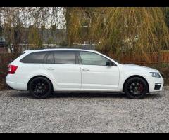 Skoda Octavia 2 KEYS|SERVICE HISTORY|LOGBOOK|

This 2016 Skoda Octavia TFSI vRS is a Euro 6 complian - 11