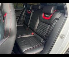 Skoda Octavia 2 KEYS|SERVICE HISTORY|LOGBOOK|

This 2016 Skoda Octavia TFSI vRS is a Euro 6 complian - 27