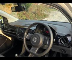 Volkswagen up! 1 FORMER KEEPER|2 KEYS|PARTIAL SERVICE HISTORY|EURO 6|ULEZ COMPLIANT|

Equipment:
Air - 14