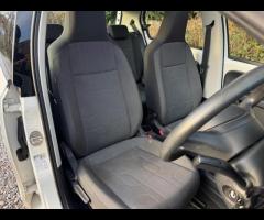 Volkswagen up! 1 FORMER KEEPER|2 KEYS|PARTIAL SERVICE HISTORY|EURO 6|ULEZ COMPLIANT|

Equipment:
Air - 19