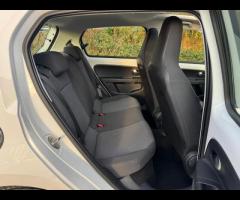 Volkswagen up! 1 FORMER KEEPER|2 KEYS|PARTIAL SERVICE HISTORY|EURO 6|ULEZ COMPLIANT|

Equipment:
Air - 22