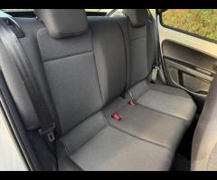 Volkswagen up! 1 FORMER KEEPER|2 KEYS|PARTIAL SERVICE HISTORY|EURO 6|ULEZ COMPLIANT|

Equipment:
Air - 25