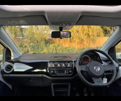 Volkswagen up! 1 FORMER KEEPER|2 KEYS|PARTIAL SERVICE HISTORY|EURO 6|ULEZ COMPLIANT|

Equipment:
Air - 29