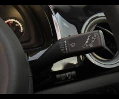 Volkswagen up! 1 FORMER KEEPER|2 KEYS|PARTIAL SERVICE HISTORY|EURO 6|ULEZ COMPLIANT|

Equipment:
Air - 34