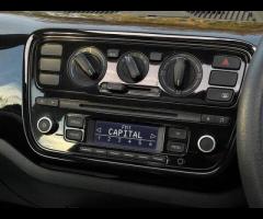 Volkswagen up! 1 FORMER KEEPER|2 KEYS|PARTIAL SERVICE HISTORY|EURO 6|ULEZ COMPLIANT|

Equipment:
Air - 38
