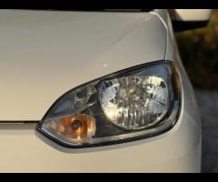 Volkswagen up! 1 FORMER KEEPER|2 KEYS|PARTIAL SERVICE HISTORY|EURO 6|ULEZ COMPLIANT|

Equipment:
Air - 49