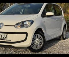 Volkswagen up! 1 FORMER KEEPER|2 KEYS|PARTIAL SERVICE HISTORY|EURO 6|ULEZ COMPLIANT|

Equipment:
Air - 52