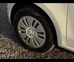 Volkswagen up! 1 FORMER KEEPER|2 KEYS|PARTIAL SERVICE HISTORY|EURO 6|ULEZ COMPLIANT|

Equipment:
Air - 61