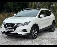 Nissan Qashqai 2 FORMER KEEPERS|2 KEYS|FULL SERVICE HISTORY - 8 SERVICES - 3 MAIN DEALER SERVICES - - 6