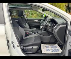 Nissan Qashqai 2 FORMER KEEPERS|2 KEYS|FULL SERVICE HISTORY - 8 SERVICES - 3 MAIN DEALER SERVICES - - 18
