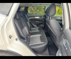 Nissan Qashqai 2 FORMER KEEPERS|2 KEYS|FULL SERVICE HISTORY - 8 SERVICES - 3 MAIN DEALER SERVICES - - 21
