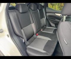 Nissan Qashqai 2 FORMER KEEPERS|2 KEYS|FULL SERVICE HISTORY - 8 SERVICES - 3 MAIN DEALER SERVICES - - 25