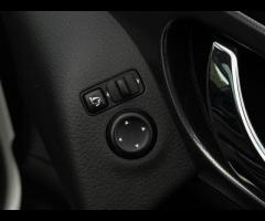 Nissan Qashqai 2 FORMER KEEPERS|2 KEYS|FULL SERVICE HISTORY - 8 SERVICES - 3 MAIN DEALER SERVICES - - 58