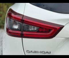 Nissan Qashqai 2 FORMER KEEPERS|2 KEYS|FULL SERVICE HISTORY - 8 SERVICES - 3 MAIN DEALER SERVICES - - 69