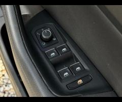 Volkswagen Passat LOGBOOK|2 KEYS|2 FORMER KEEPERS|FULL SERVIVE HISTORY INTERVALS,11K,,29K,44K,66K,91 - 58