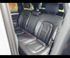 Audi Q7 2 keys |

21in Alloy Wheels - 5-Segment-Spoke Design Titanium Finish

21in Alloy Wheels - 7- - 33