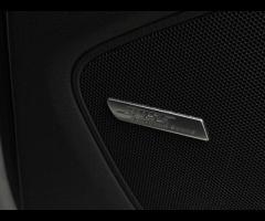 Audi Q7 2 keys |

21in Alloy Wheels - 5-Segment-Spoke Design Titanium Finish

21in Alloy Wheels - 7- - 35