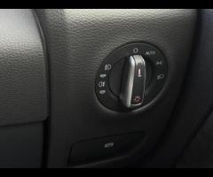 Audi Q7 2 keys |

21in Alloy Wheels - 5-Segment-Spoke Design Titanium Finish

21in Alloy Wheels - 7- - 39