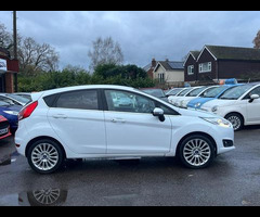 Ford Fiesta 1.0T EcoBoost Titanium Euro 5 (s/s) 5dr - 6