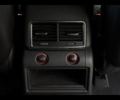 Audi Q7 2 KEYS|SERVICE HISTORY - 5 SERVICES|LOGBOOK

Equipment:
Navigation HDD - mapped
Parking Sens - 69