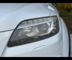 Audi Q7 2 KEYS|SERVICE HISTORY - 5 SERVICES|LOGBOOK

Equipment:
Navigation HDD - mapped
Parking Sens - 83