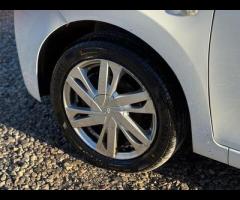 Toyota AYGO 2 FORMER KEEPERS|SERVICE HISTORY|LOGBOOK|

Discover this 2014 Toyota AYGO VVT-i x-pressi - 71