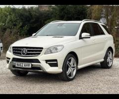 Mercedes-Benz M Class TRADE SALE SERVICE HISTORY - 7 SERVICES - 6 MAIN DEALER SERVICES - TIMING CHAI - 6