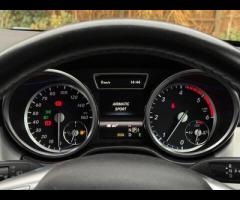 Mercedes-Benz M Class TRADE SALE SERVICE HISTORY - 7 SERVICES - 6 MAIN DEALER SERVICES - TIMING CHAI - 42