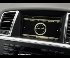 Mercedes-Benz M Class TRADE SALE SERVICE HISTORY - 7 SERVICES - 6 MAIN DEALER SERVICES - TIMING CHAI - 47