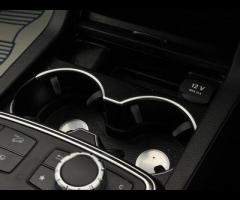 Mercedes-Benz M Class TRADE SALE SERVICE HISTORY - 7 SERVICES - 6 MAIN DEALER SERVICES - TIMING CHAI - 57