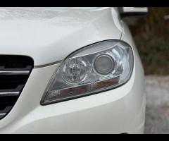 Mercedes-Benz M Class TRADE SALE SERVICE HISTORY - 7 SERVICES - 6 MAIN DEALER SERVICES - TIMING CHAI - 74