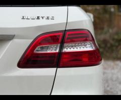 Mercedes-Benz M Class TRADE SALE SERVICE HISTORY - 7 SERVICES - 6 MAIN DEALER SERVICES - TIMING CHAI - 76