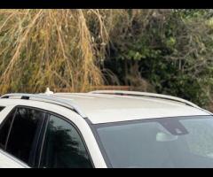 Mercedes-Benz M Class TRADE SALE SERVICE HISTORY - 7 SERVICES - 6 MAIN DEALER SERVICES - TIMING CHAI - 81