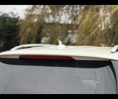 Mercedes-Benz M Class TRADE SALE SERVICE HISTORY - 7 SERVICES - 6 MAIN DEALER SERVICES - TIMING CHAI - 82