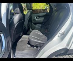 Land Rover Discovery Sport 2 FORMER KEEPERS|2 KEYS|FULL SERVICE HISTORY|This 2015 Land Rover Discove - 25